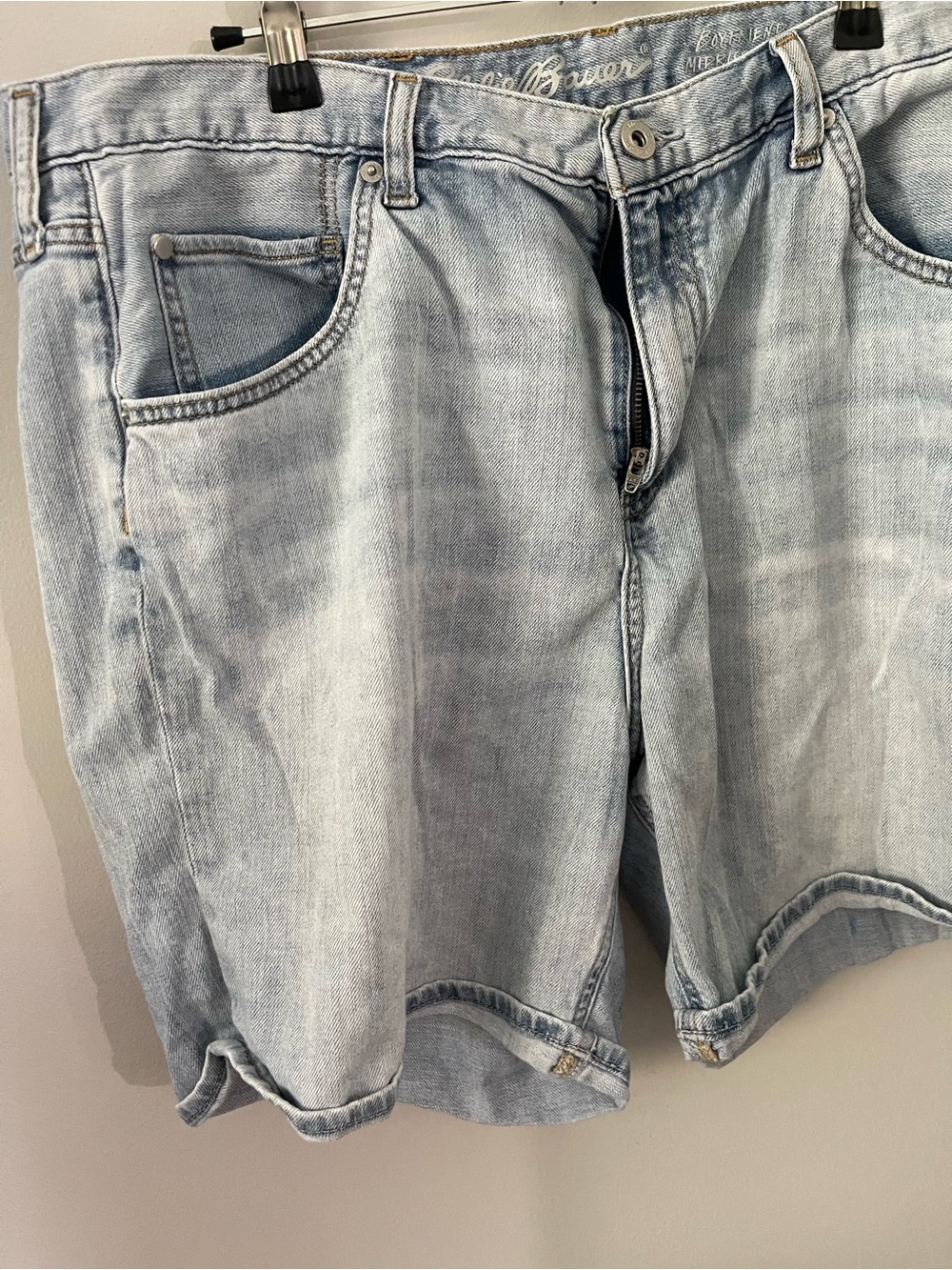 Eddie Bauer light Wash Denim women’s size 16 Shorts - Picture 2 of 5